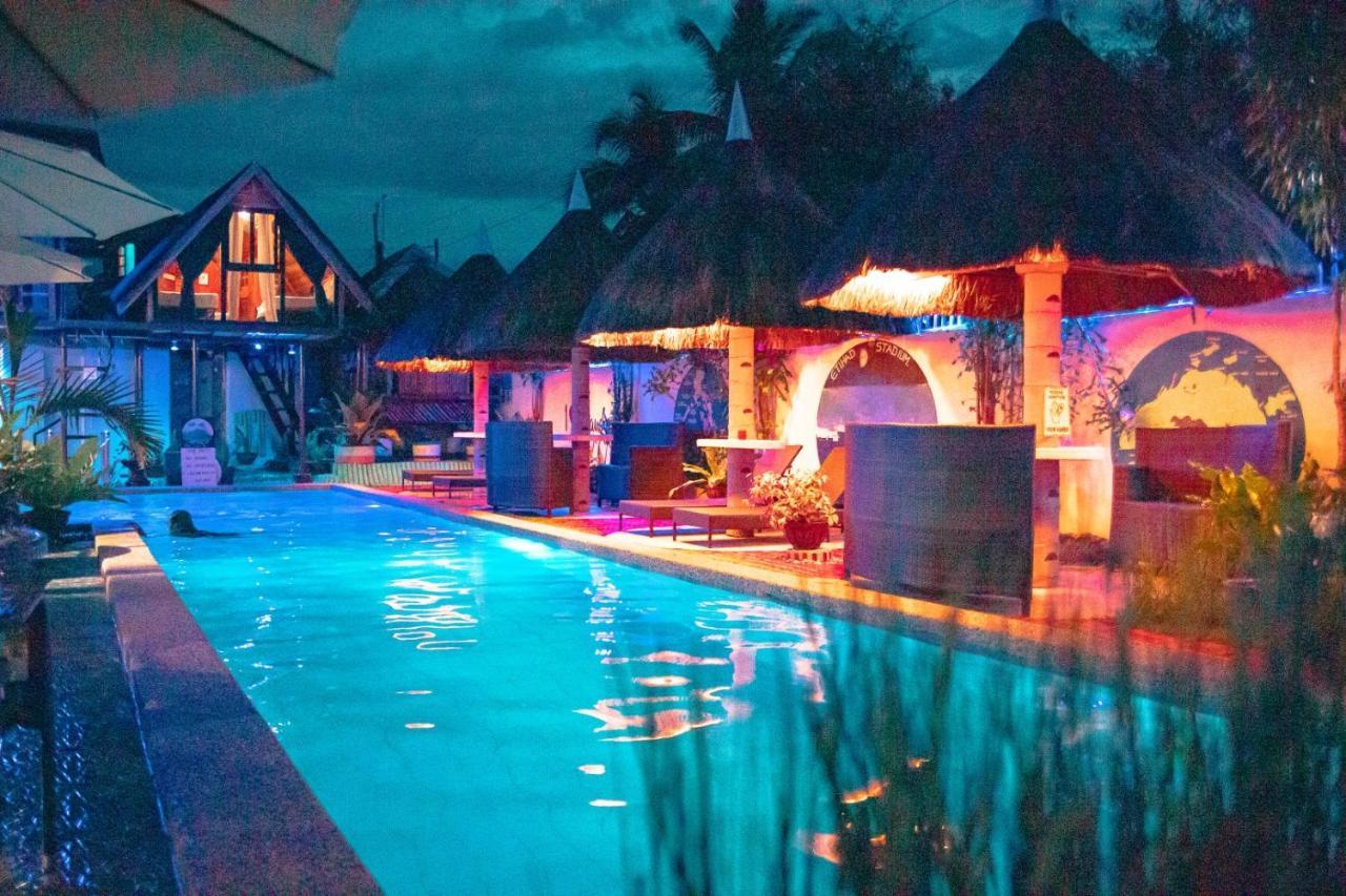 Blue Moon Inn Dauis エクステリア 写真