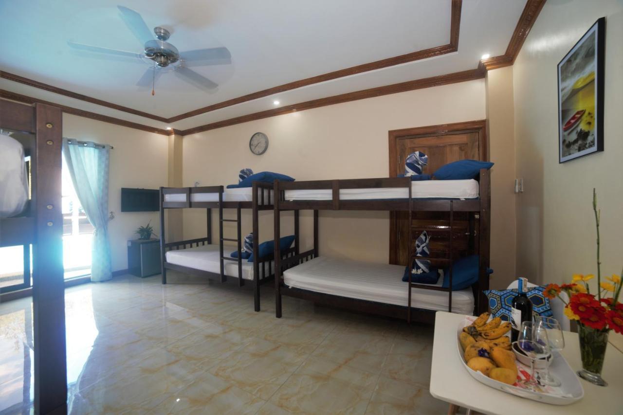 Blue Moon Inn Dauis エクステリア 写真