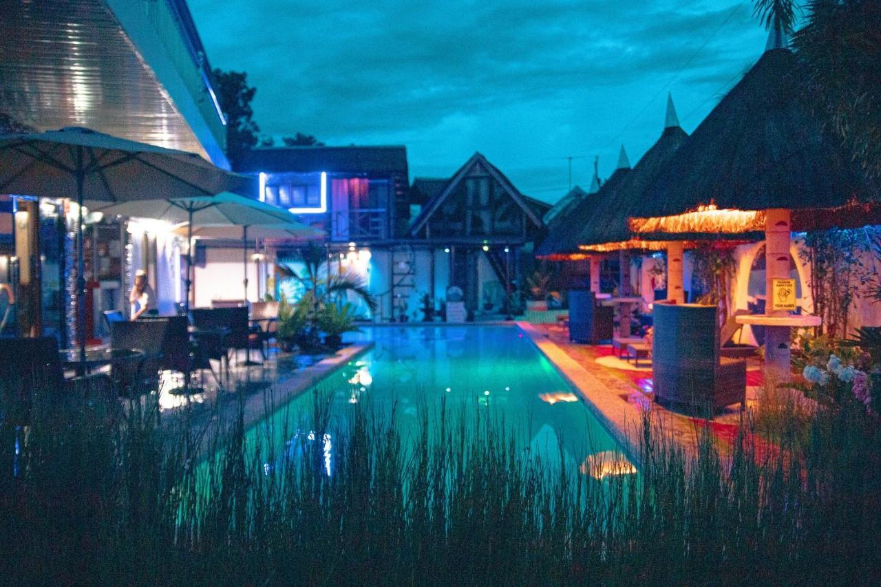 Blue Moon Inn Dauis エクステリア 写真