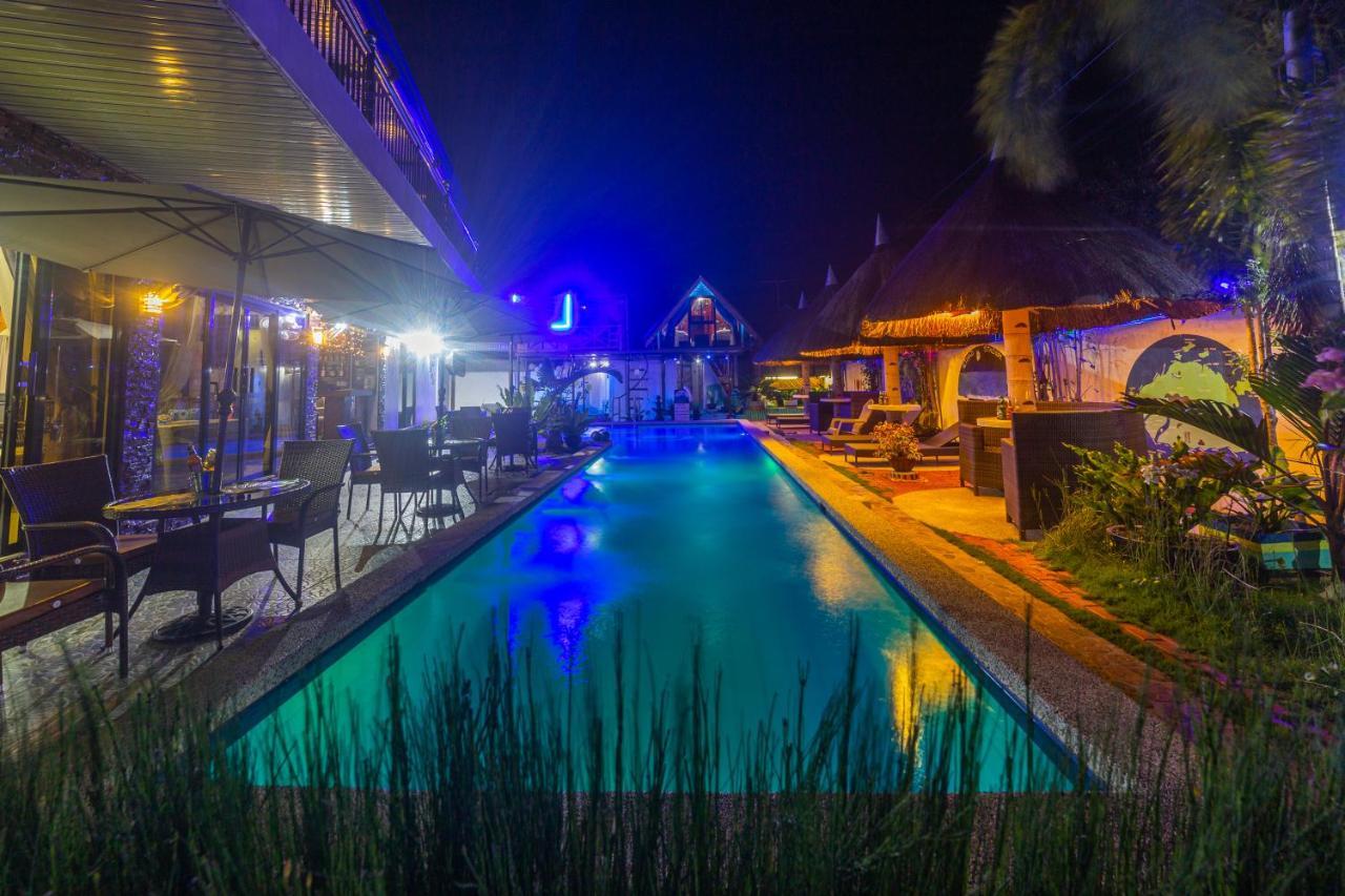Blue Moon Inn Dauis エクステリア 写真