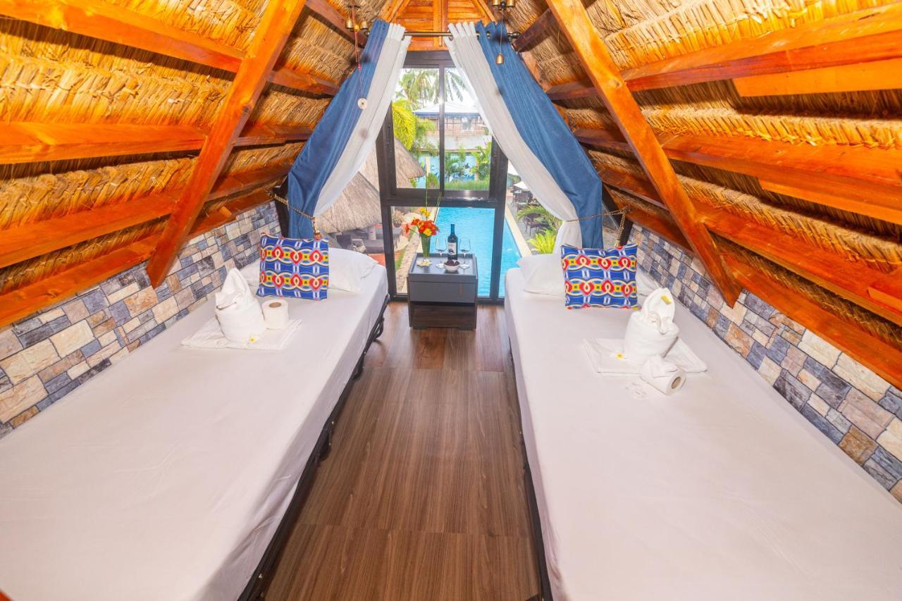 Blue Moon Inn Dauis エクステリア 写真