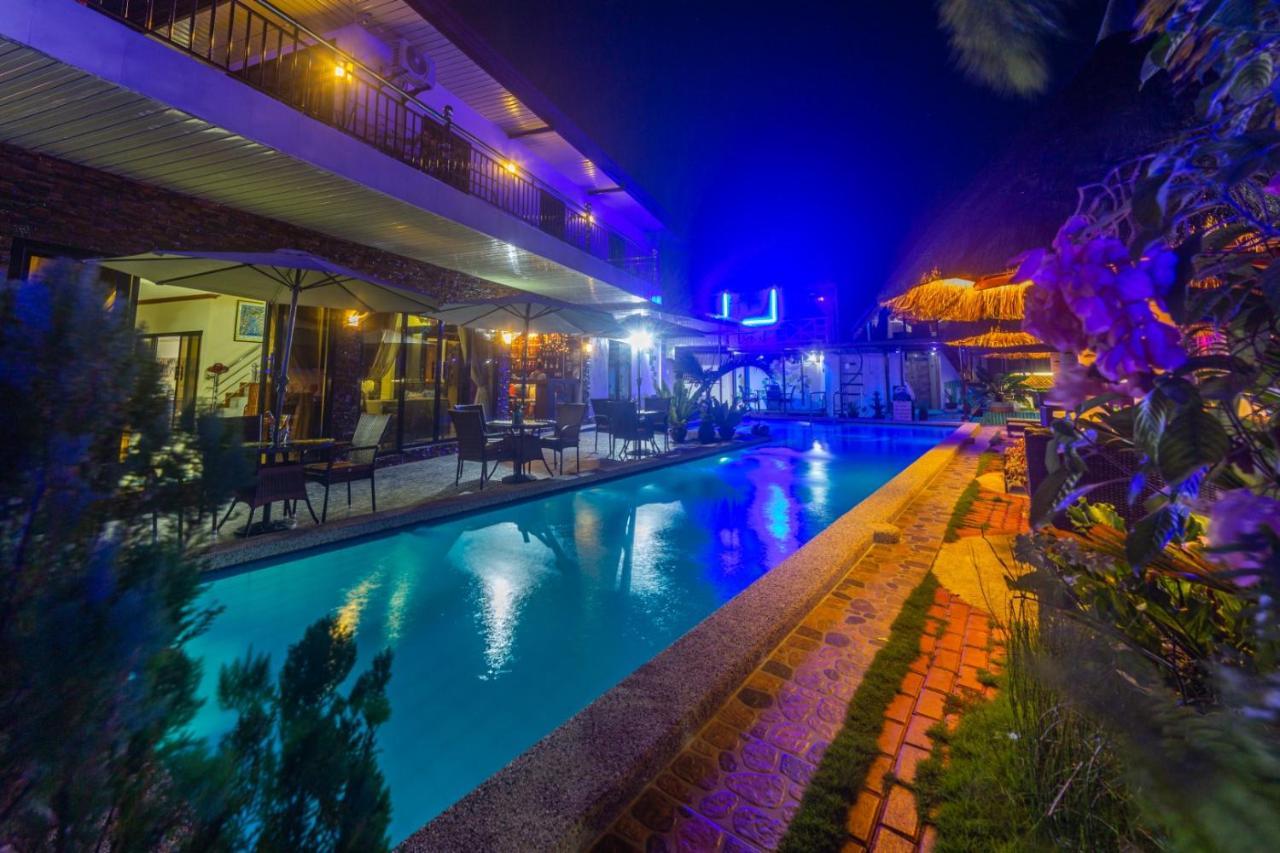 Blue Moon Inn Dauis エクステリア 写真