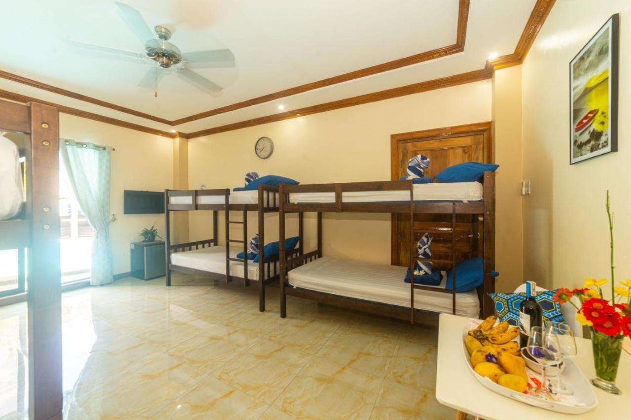 Blue Moon Inn Dauis エクステリア 写真